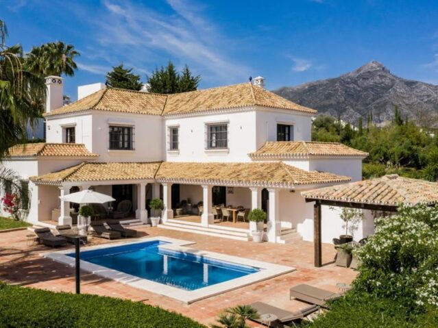 Image No.1-3 Bed Villa for sale