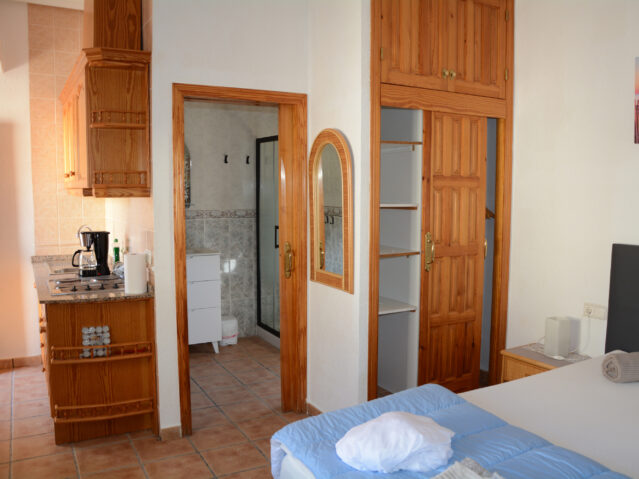 Image No.10-6 Bed Villa for sale