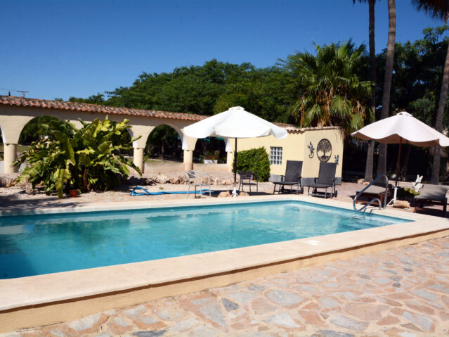 Image No.2-6 Bed Villa for sale