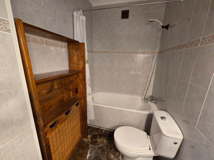 Image No.11-4 Bed Townhouse for sale