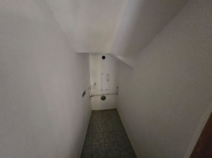 Image No.14-4 Bed Townhouse for sale