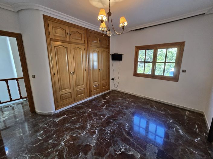 Image No.36-4 Bed Townhouse for sale