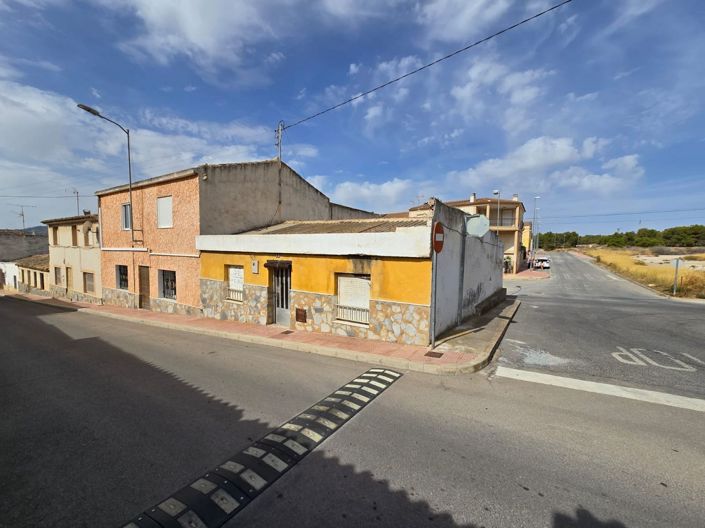 Image No.1-5 Bed Townhouse for sale