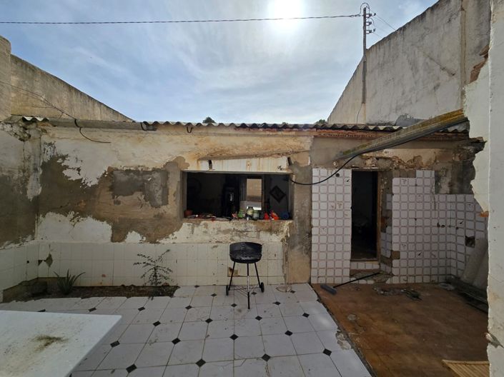 Image No.45-5 Bed Townhouse for sale