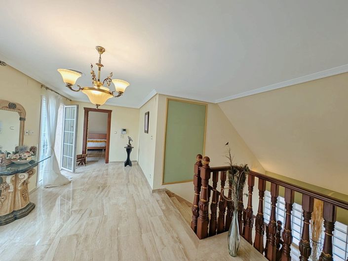 Image No.19-8 Bed Country House for sale