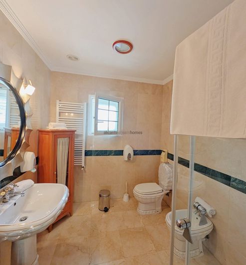 Image No.20-8 Bed Country House for sale