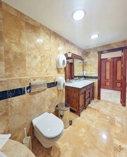 Image No.23-8 Bed Country House for sale