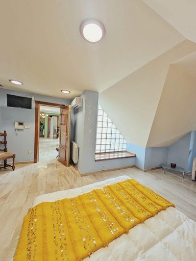 Image No.26-8 Bed Country House for sale