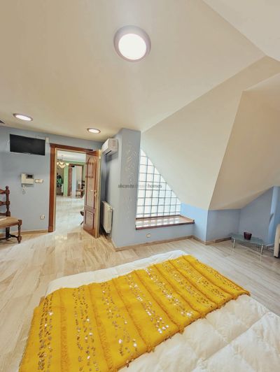 Image No.26-8 Bed Country House for sale