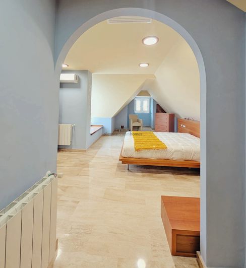 Image No.30-8 Bed Country House for sale