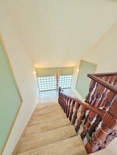 Image No.32-8 Bed Country House for sale