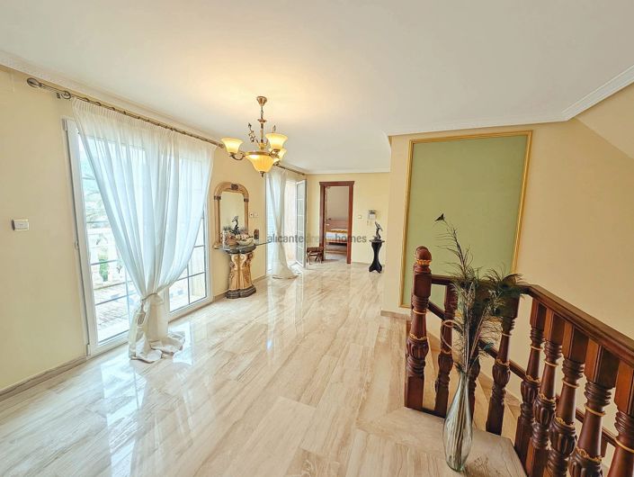 Image No.35-8 Bed Country House for sale