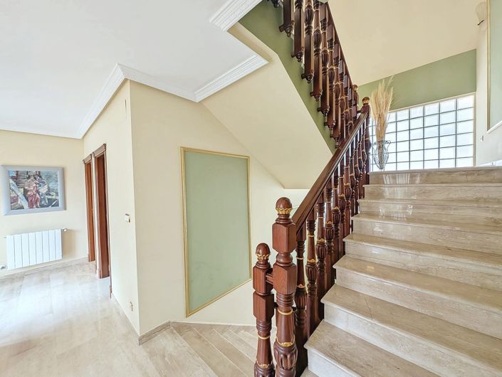 Image No.37-8 Bed Country House for sale