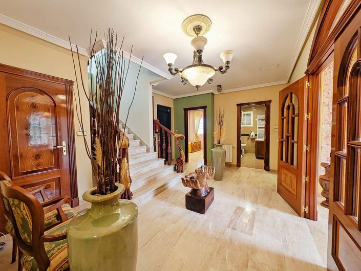 Image No.50-8 Bed Country House for sale