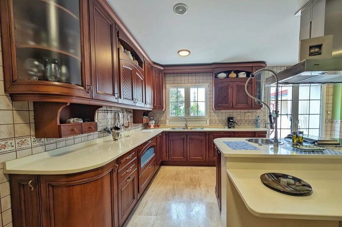 Image No.51-8 Bed Country House for sale