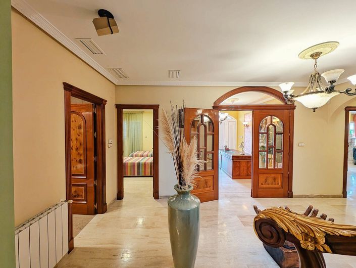 Image No.53-8 Bed Country House for sale