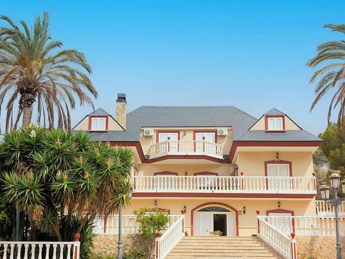 Image No.56-8 Bed Country House for sale