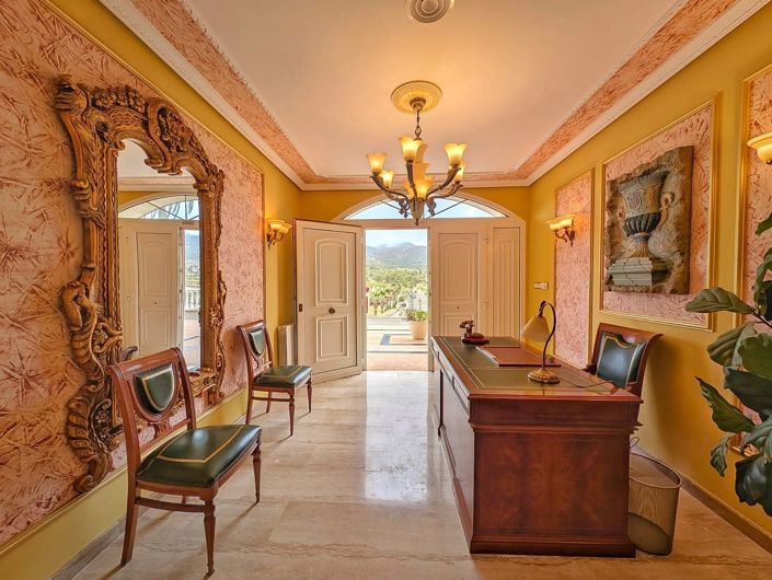 Image No.6-8 Bed Country House for sale