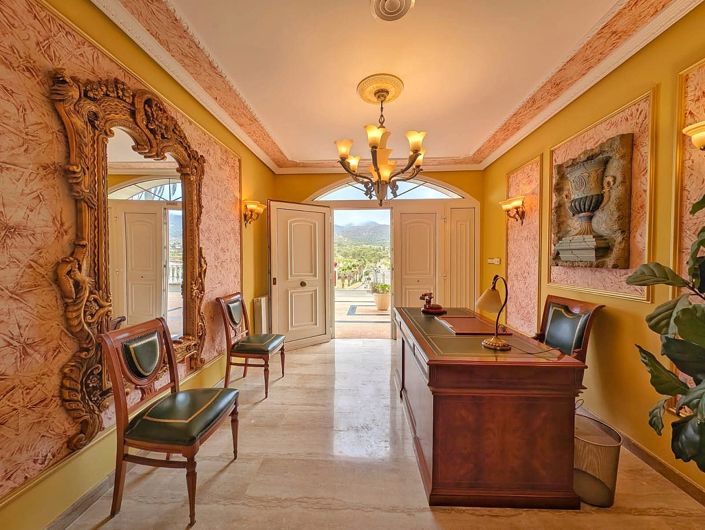 Image No.6-8 Bed Country House for sale