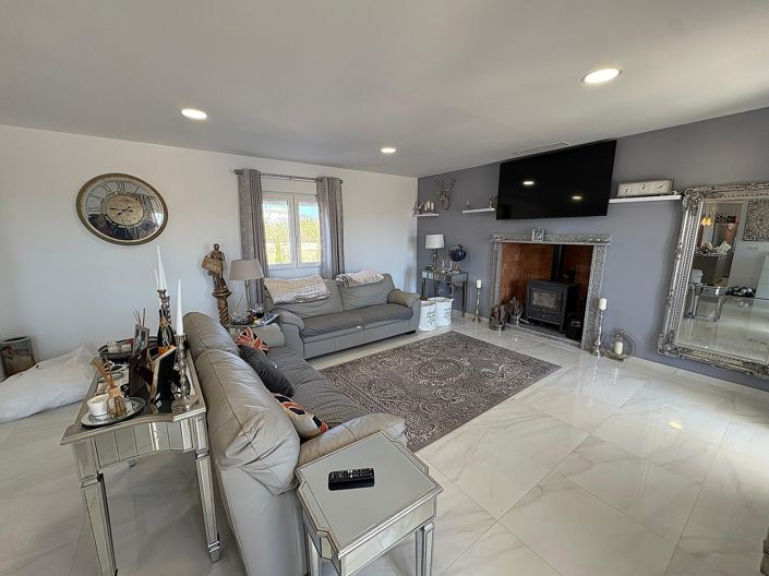 Image No.7-4 Bed Villa for sale