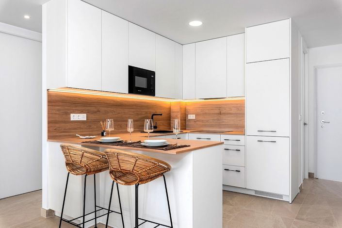 Image No.10-3 Bed Apartment for sale