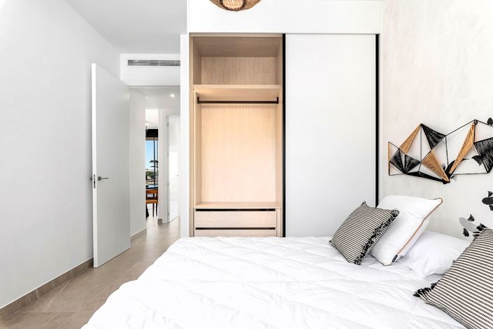 Image No.19-3 Bed Apartment for sale