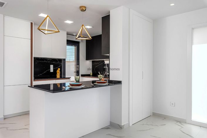 Image No.10-2 Bed Bungalow for sale