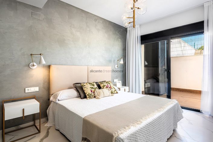 Image No.17-2 Bed Bungalow for sale