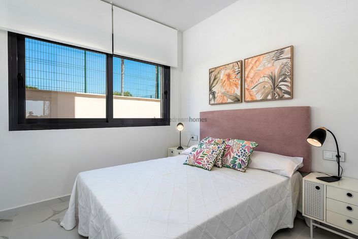 Image No.18-2 Bed Bungalow for sale