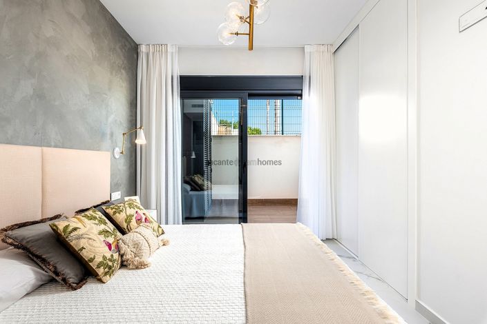 Image No.20-2 Bed Bungalow for sale