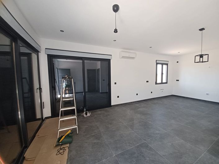 Image No.11-1 Bed Villa for sale