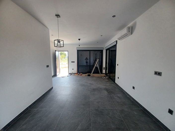 Image No.2-1 Bed Villa for sale