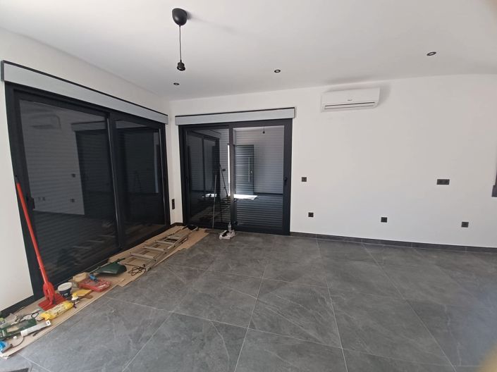 Image No.3-1 Bed Villa for sale