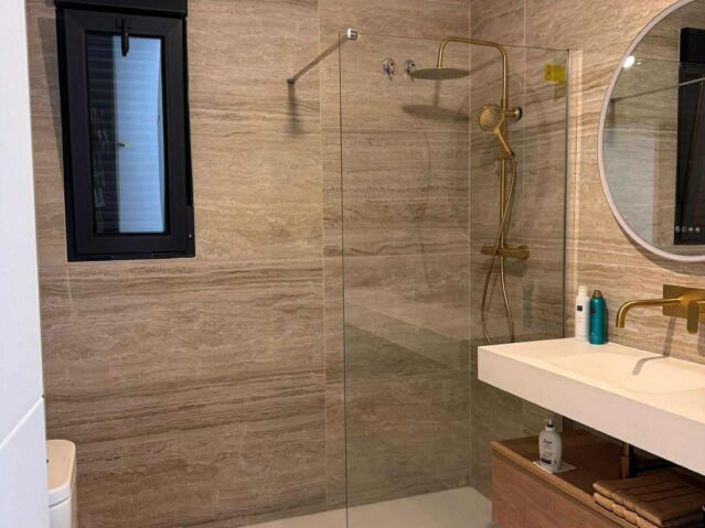 Image No.12-3 Bed Semi-Detached for sale