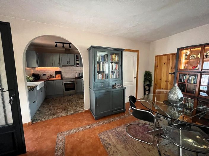 Image No.12-3 Bed Country House for sale