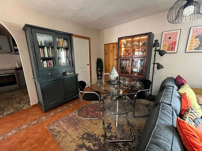 Image No.8-3 Bed Country House for sale