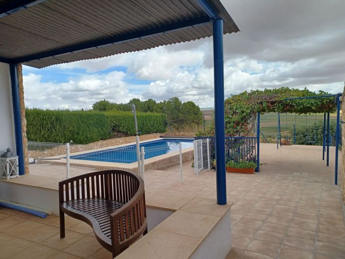 Image No.10-3 Bed Country House for sale
