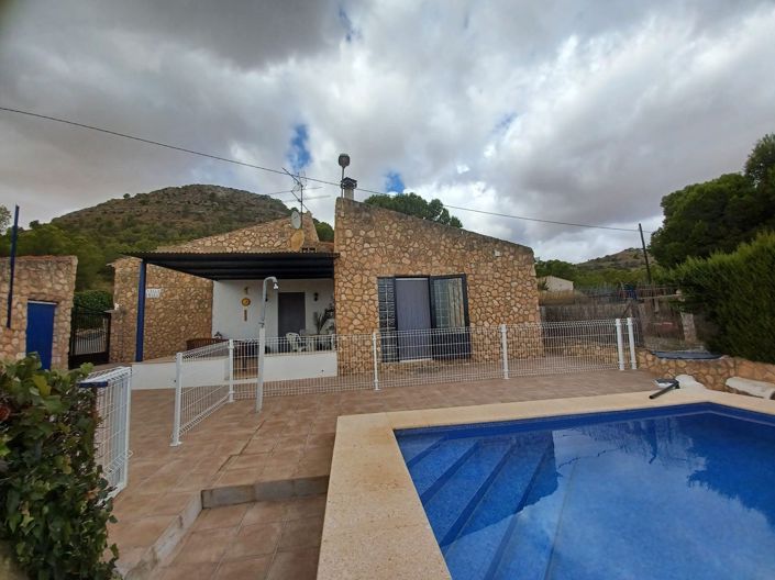 Image No.5-3 Bed Country House for sale