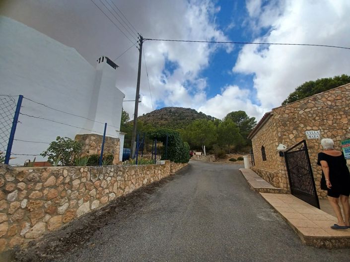 Image No.9-3 Bed Country House for sale