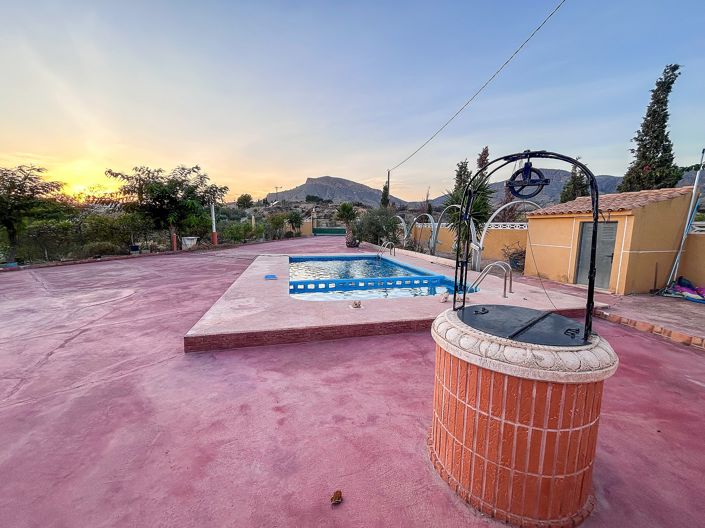 Image No.3-Villa de 3 chambres à vendre à Alicante