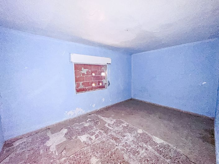 Image No.16-4 Bed Property for sale