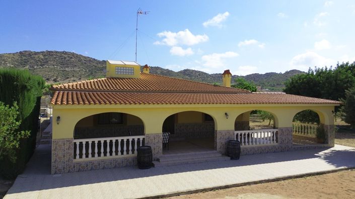 Image No.2-4 Bed Villa for sale