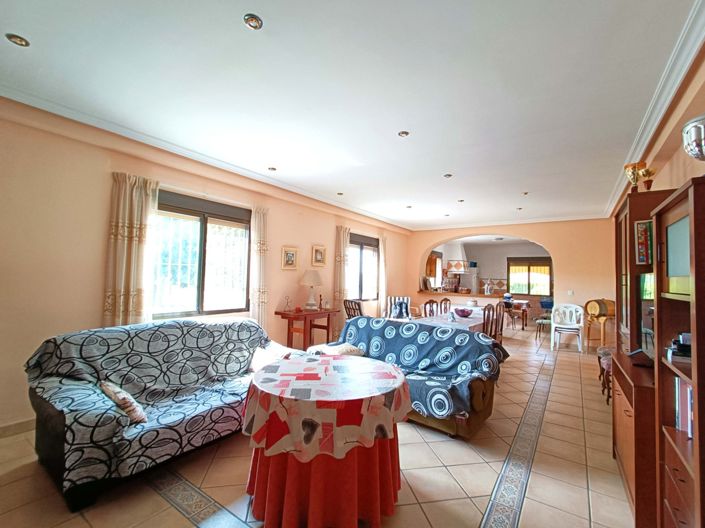 Image No.28-4 Bed Villa for sale