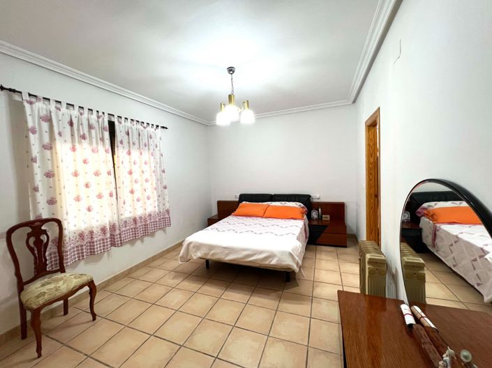 Image No.33-4 Bed Villa for sale