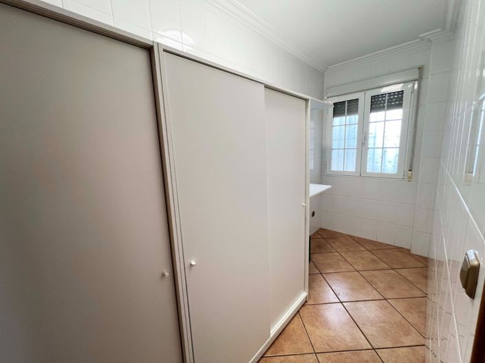 Image No.26-5 Bed Villa for sale