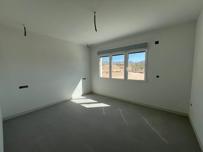 Image No.35-3 Bed Villa for sale