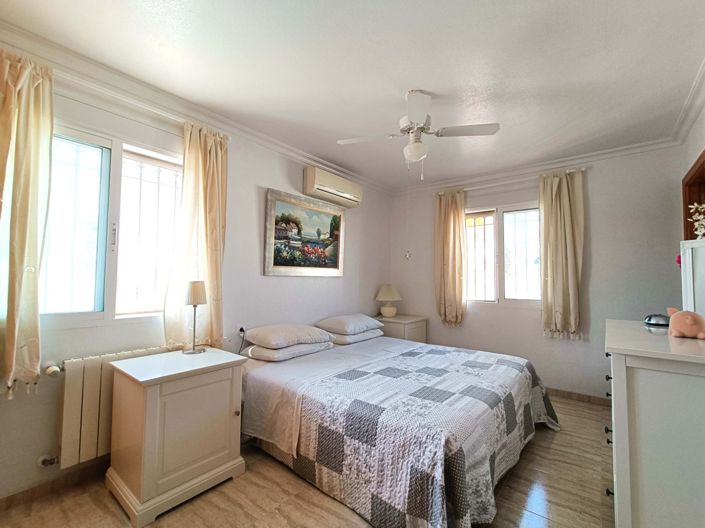 Image No.38-3 Bed Villa for sale