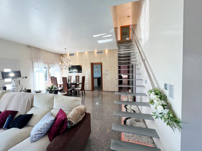 Image No.25-5 Bed Villa for sale