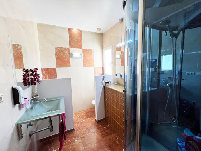 Image No.32-5 Bed Villa for sale