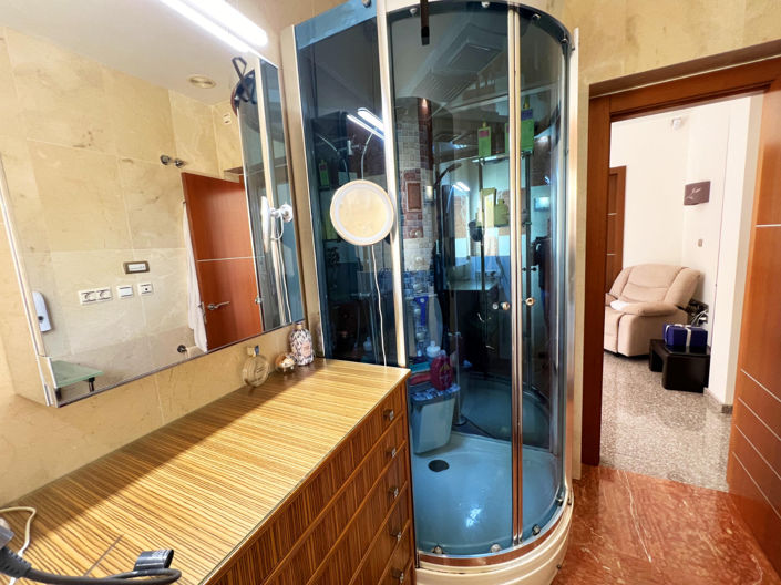 Image No.33-5 Bed Villa for sale